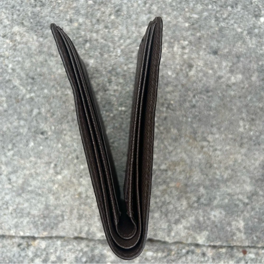 Louis Vuitton Men’s Wallet - Picture 6 of 8